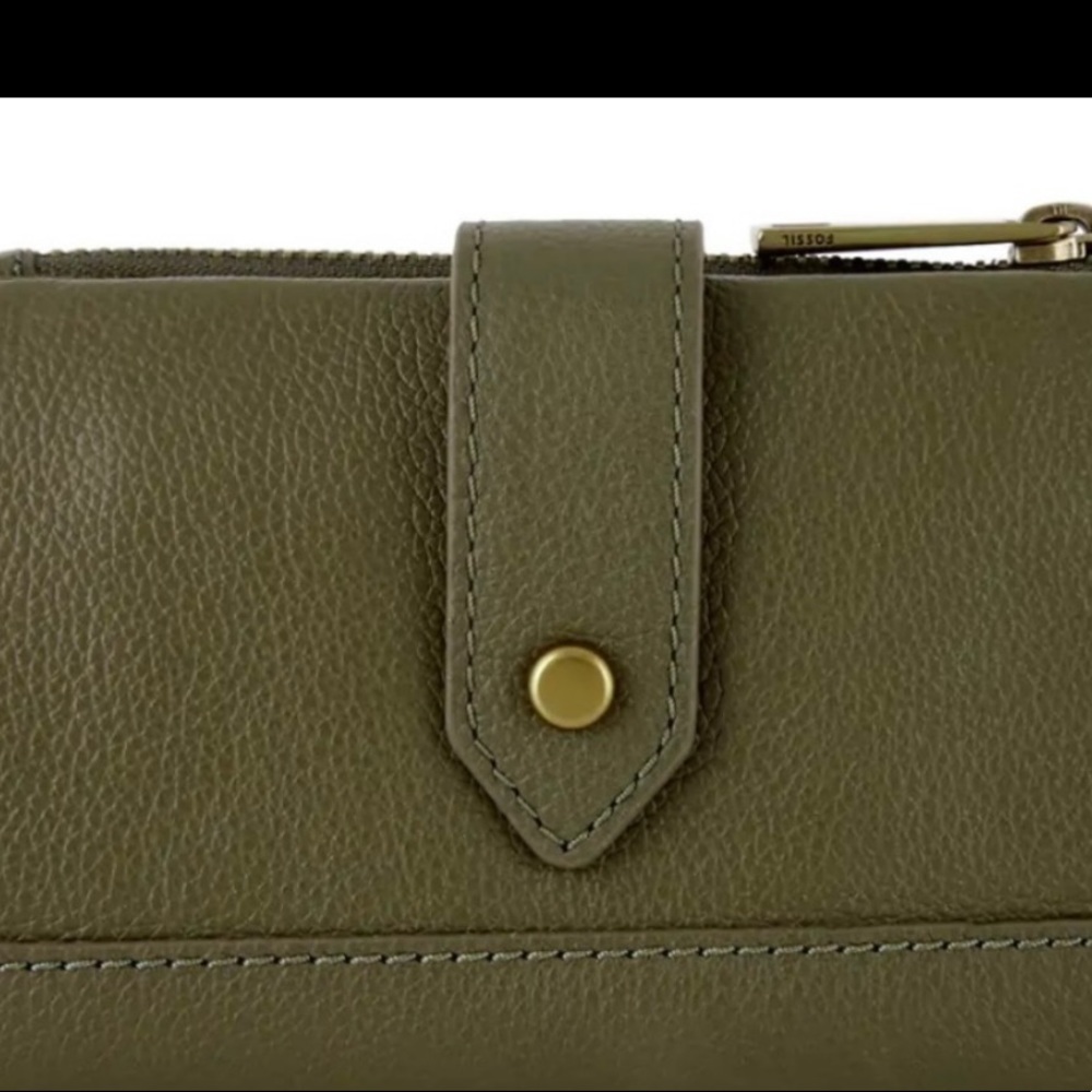 NWT Fossil Bifold Lainie Multifunction Wallet-Green Moss 🫒